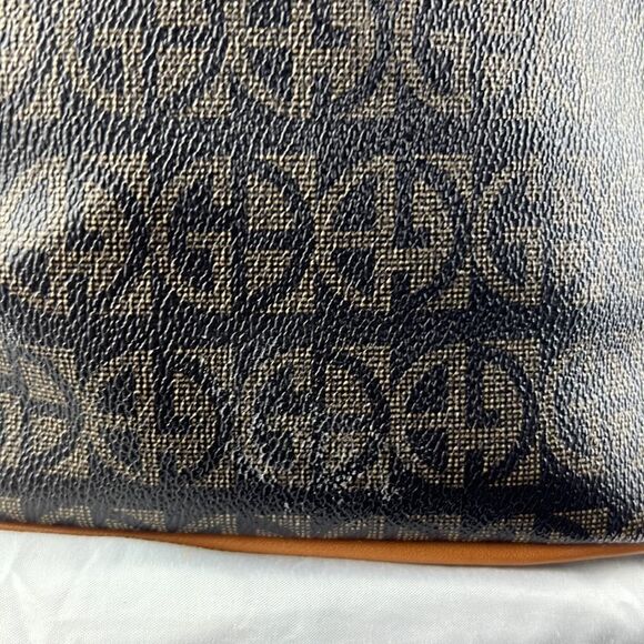 Giani Bernini Brown signature bucket handbag - Picture 5 of 7